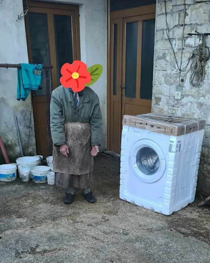 Καινούριες ηλεκτρικές συσκευές σε οικογένειες που έχουν ανάγκη σε Δρόπολη και Πωγώνι