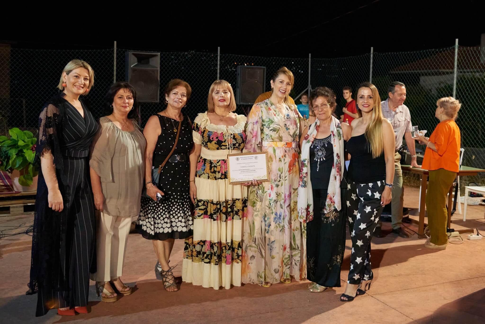 Καλοκαιρινό Αντάμωμα Πολιτιστικών Συλλόγων. Βράβευση από τον Σύλλογο “Πύρρος και Θυγατέρες της Ηπείρου”