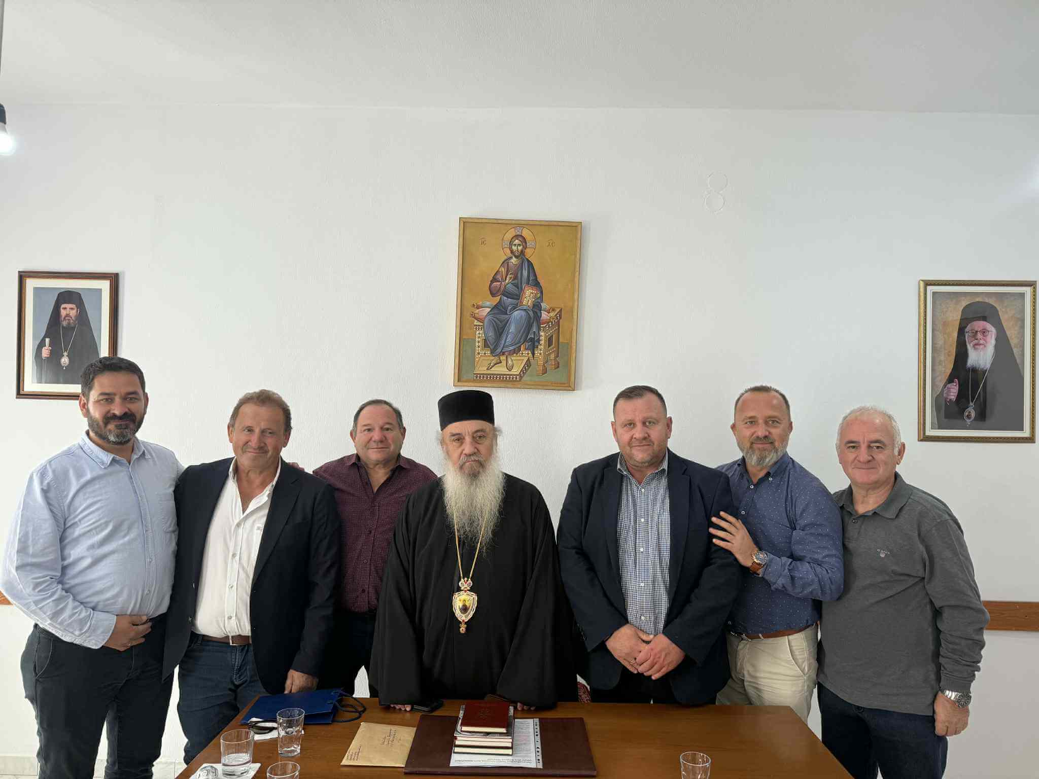 ΠΡΩΤΟΒΟΥΛΙΑ ΑΝΑΣΤΗΛΩΣΗΣ ΤΩΝ ΚΑΜΜΕΝΩΝ ΝΑΩΝ ΣΤΟ ΔΕΛΒΙΝΟ ΚΑΙ ΦΟΙΝΙΚΗ