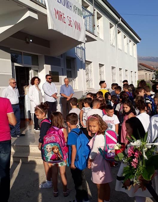Fillimi i vitit të ri shkollor. Dhurim mjete shkollore në Shkollat e Bashkisë Dropull